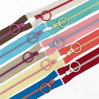 #3 Zipper de plastic turnat pentru îmbrăcăminte
