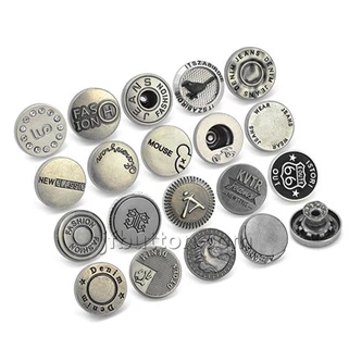 Blugi cu butoane metalice