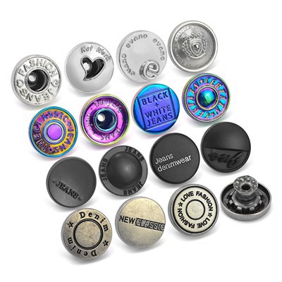 Butoane metalice din denim